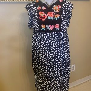 Kirundo Beautiful Embroidered Dress Sz.Large